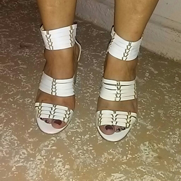 White wedges - Picture 2 of 4